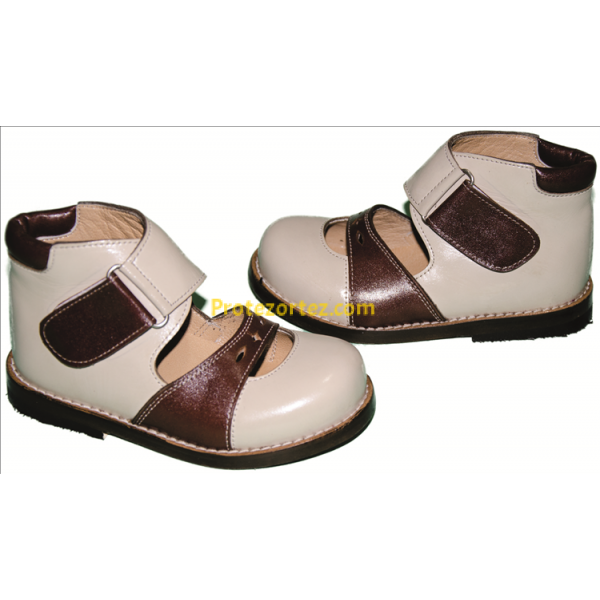 ORTOPEDİK ÇOCUK BOTLARI (YAZLIK) MODEL 230